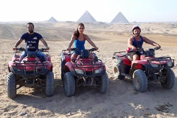 Desert Safari in Pyramids Tour in Cairo